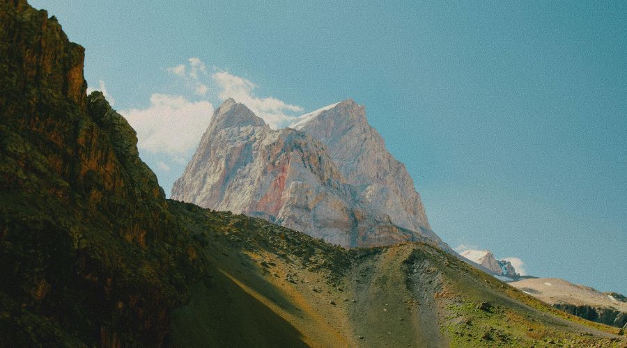 512: What People Call Peace is Just Avoidance and Immaturity. Jonathan Eckert on the Happiness Crisis, Why Comfort Quietly Deforms Us, Joy as the Fuel for Struggling Well, the Cost of Frictionless Living, and the One Hard Thing to Run Toward Today